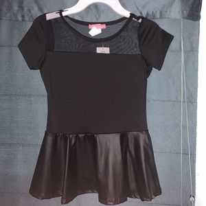 Supper cute black top